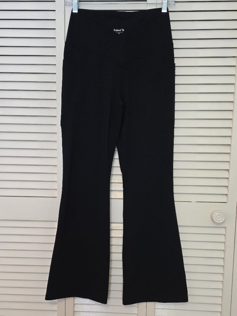 Womens V Crossover High Waisted Flare Yoga Pants with Pockets